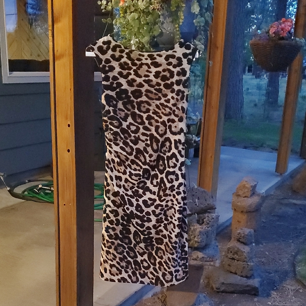 David Meister Animal Print Dress With gathered Waist. Sleeveless. Size 4 - Picture 3 of 6